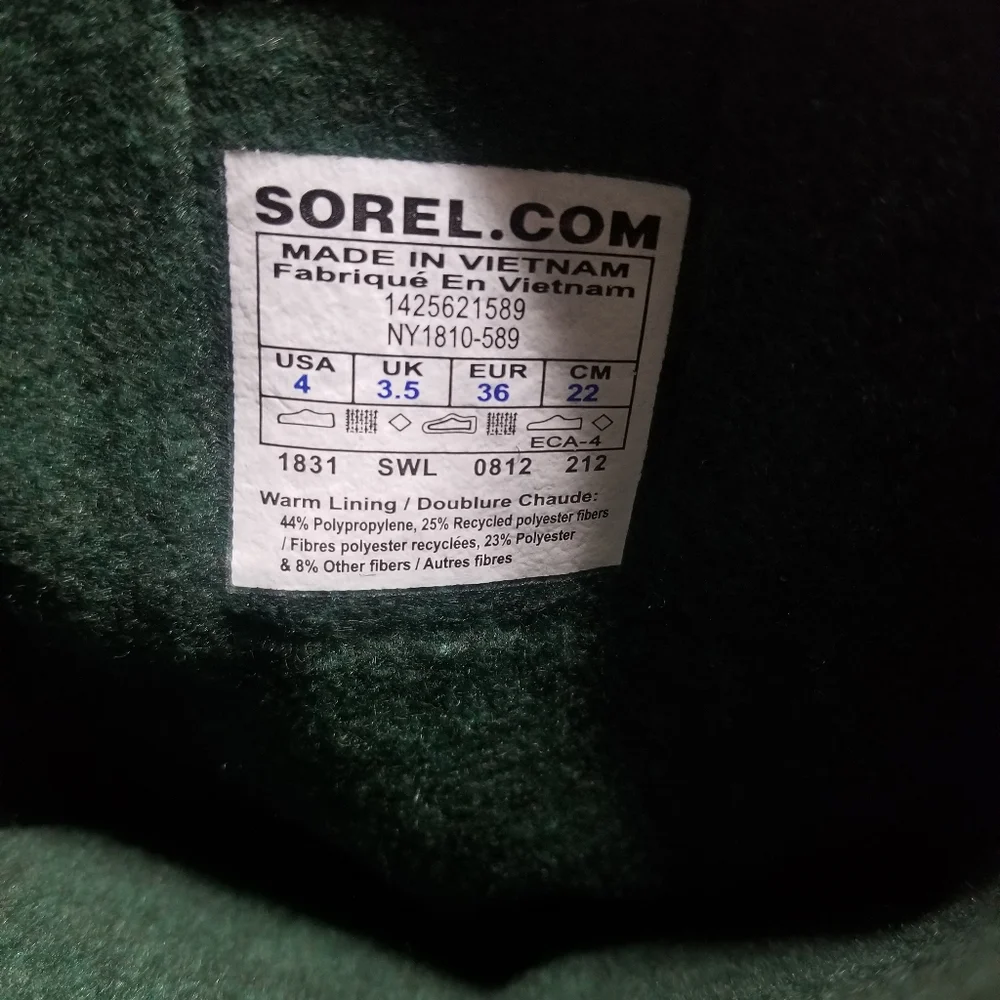 Sorel‎ boots